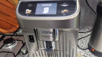 Sudah termasuk sarapan prasmanan setiap hari