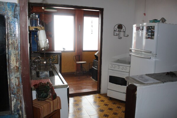 Chalet familiar, balcón, vista a la ciudad | Cocina privada