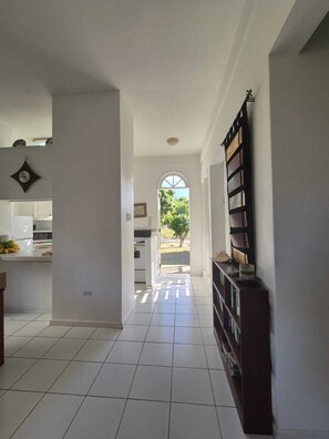 Interior - Honeybee at Sanctuary Villas (Black Rock)