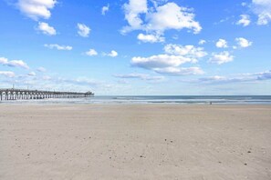 Beach towels - Pier Paradise 4 bedroom 1 block from beach (North Myrtle Beach)