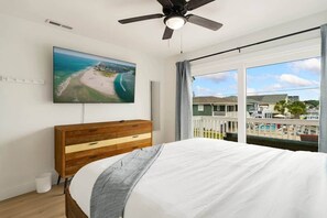 3 bedrooms, WiFi, bed sheets - Beach Buddies 1 with pool (North Myrtle Beach)