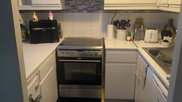 Shared Dormitory, 1 Bedroom, Garden View | Interior