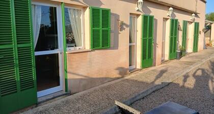 Casa Es Llobets for 6 With Pool Access