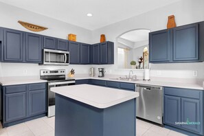 Fridge, microwave, oven, stovetop - Disney Haven | Private Pool Oasis & Family Perks (Kissimmee)