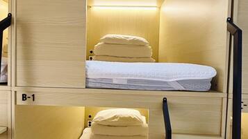 Gemeinsamer Schlafsaal, Gemischter Schlafsaal