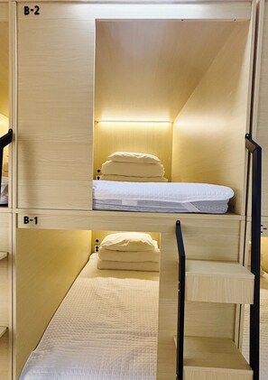 Shared Dormitory, Mixed Dorm | Free WiFi - Mullaejung (Seoul)