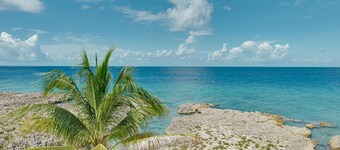 Sunset Point Vacation, Luxury Oceanfront Condo, West Bay