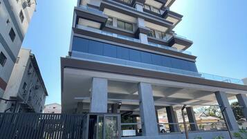 Façana frontal de l'allotjament