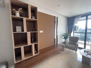 Appartement, balkon, uitzicht op de stad | Woonruimte