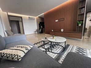 Appartement, balkon, uitzicht op de stad | Woonruimte