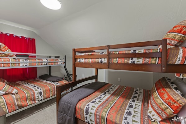 2 bedrooms, WiFi, bed sheets