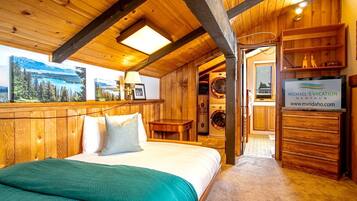 Condo, Multiple Beds, Patio, Mountain View (Sun Valley Condo 164) | 3 bedrooms, individually decorated, individually furnished, bed sheets