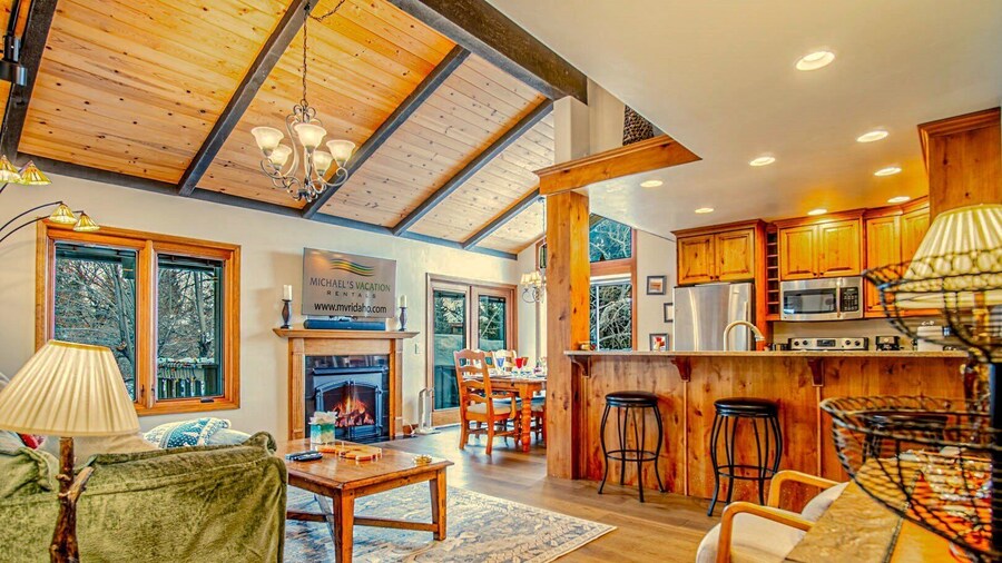 Sv164 - Walk to Lifts & Town - Hot Tub & Pool