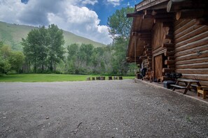 Exterior - The Barn on Warm Springs Creek - 9 Riverfront Acres (Ketchum)