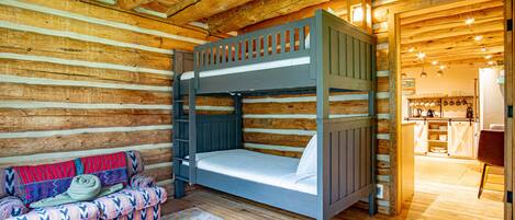 Maison, plusieurs lits, cuisine, vue montagne (The Barn on Warm Springs Creek)