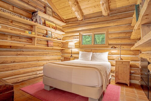 The Barn on Warm Springs Creek - 9 Riverfront Acres