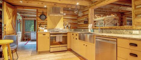 House, Multiple Beds, Kitchen, Mountain View (The Barn on Warm Springs Creek) | Private kitchen | Dining tables