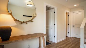 Condo, nhiều giường, sân hiên, quang cảnh núi (Mountain View Villa) | Nội thất