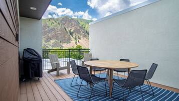 Condo, nhiều giường, sân hiên, quang cảnh núi (Mountain View Villa) | Khu ẩm thực ngoài trời