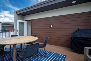 Condo, Multiple Beds, Patio, Mountain View (Mountain View Villa) | Outdoor dining