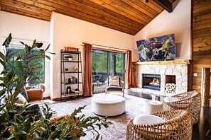 Condo, Multiple Beds, Balcony, Mountain View (Fairway Nine 4344) | Living area | 42-inch flat-screen TV with digital channels - Panoramic Views! Designer`s Condo on Golf Course W/resort Amenities (Sun Valley)