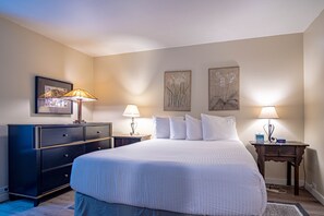 Appartamento, letti multipli, caminetto, vista montagna (Sun Valley Condo 139) | 2 camere, con stile personalizzato, con arredamento individuale