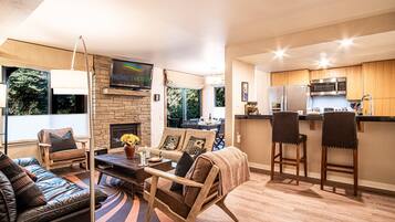 Condo, Multiple Beds, Fireplace, Mountain View (Sun Valley Condo 139) | Interior