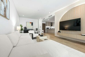 TV - Free housekeeping visits during your stay - StayShort - Canal View 2BR in the Heart of Business Bay - Sleeps 6! (Business Bay)