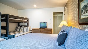 Condo, Multiple Beds, Balcony, Mountain View (Sawtooth Ski Condo)