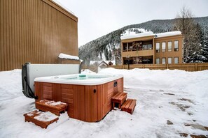 Condo, Multiple Beds, Balcony, Mountain View (Sawtooth Ski Condo) | Outdoor spa tub
