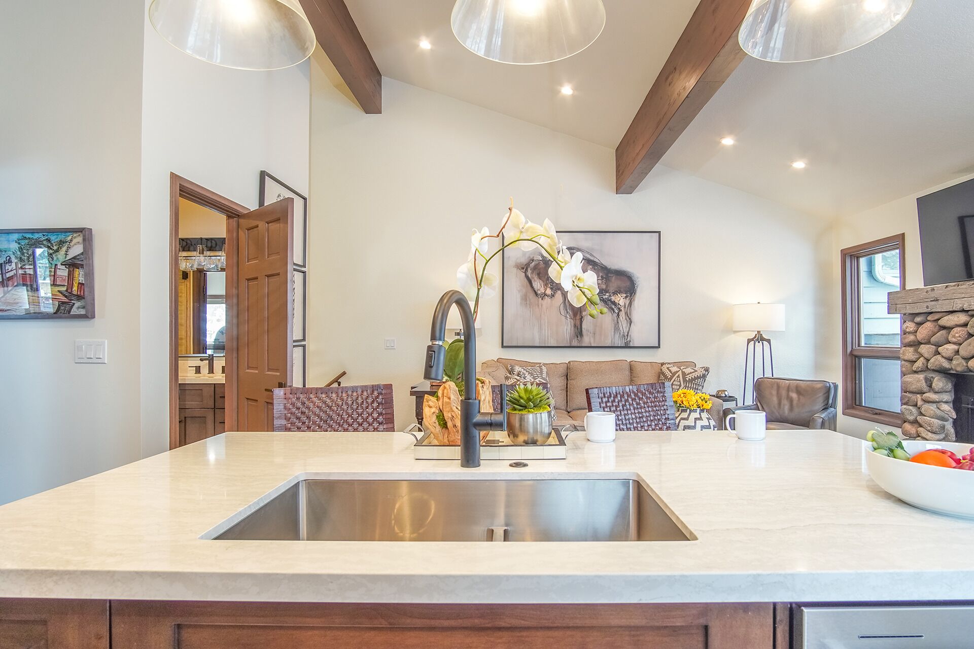 Condo, Multiple Beds, Balcony, Mountain View (Skiway Chalet) | Interior