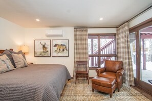 Condo, Multiple Beds, Balcony, Mountain View (Skiway Chalet) | 3 bedrooms, individually decorated, individually furnished, bed sheets - Skiway Chalet - Next to Warm Springs Lifts - Close to Natural Hot Springs (Ketchum)