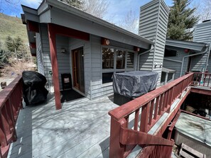 ลานระเบียง/นอกชาน