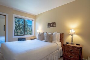 Condo, Berbilang Katil, Balcony, Mountain View (Bluff Condo 4026) | 2 bilik tidur, dihias secara berasingan 