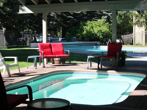 Sv113 - Walk to Lifts & Town - Hot Tub & Pool