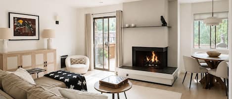Condo, Multiple Beds, Patio, Mountain View (Indian Springs Oasis) | Living area