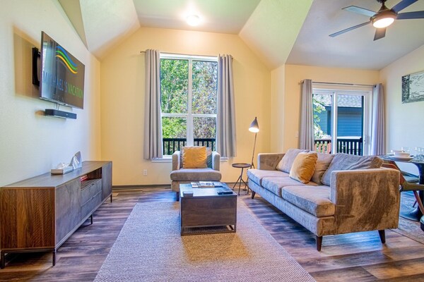 Della View 2br Condo - In The Heart Of Historic Downtown Hailey! - Bellevue, ID