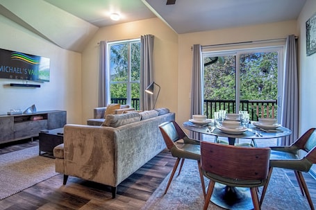 Interior. Della View 2BR Condo - In the Heart of Historic Downtown Hailey!