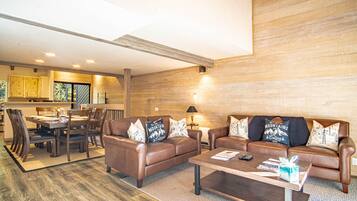 Condo, Multiple Beds, Balcony, Mountain View (Snow Creek Condo 1554) | Living area | 42-inch flat-screen TV with digital channels