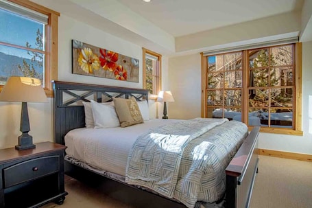 Condo, Multiple Beds, Patio, Mountain View (Elkhorn Springs Sanctuary) | 2 bedrooms, individually decorated, individually furnished, bed sheets