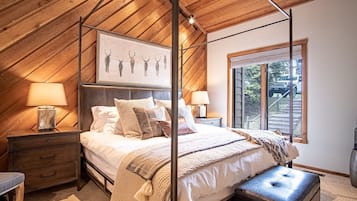 Condo, Multiple Beds, Patio, Mountain View (Fairway Nine 4351) | 3 bedrooms, individually decorated, individually furnished, bed sheets