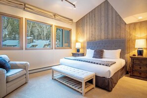 콘도, 침대(여러 개), 파티오, 산 전망 (International Village at Warm Springs) | 3 개의 침실, 각각 다른 스타일의 인테리어, 각각 다르게 가구 비치, 침대 시트