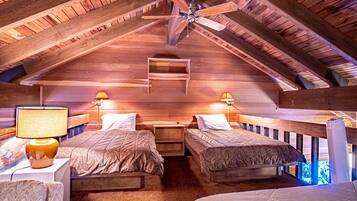 Kondominium, Beberapa Tempat Tidur, balkon, pemandangan gunung (Snow Creek Condo 1553) | 2 kamar tidur dan didekorasi berbeda-beda