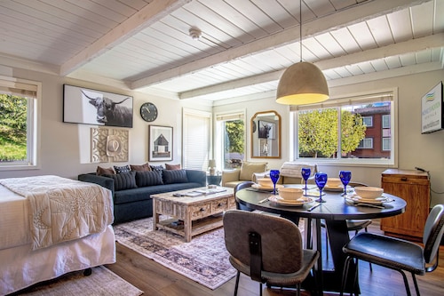 Atelier Escape - Sun Valley Studio + Resort Amenities