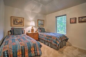 4 bedrooms, individually decorated, individually furnished, bed sheets