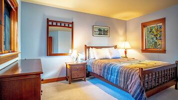 3 bedrooms, individually decorated, individually furnished, bed sheets