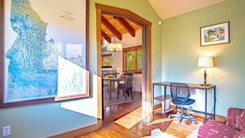 House, Multiple Beds, Patio, Mountain View (Creekside on Quigley) | Interior