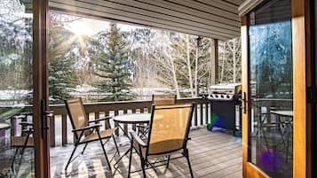 Appart'hôtel, plusieurs lits, cheminée, vue montagne (Sun Valley Condo 123) | Vue de la chambre