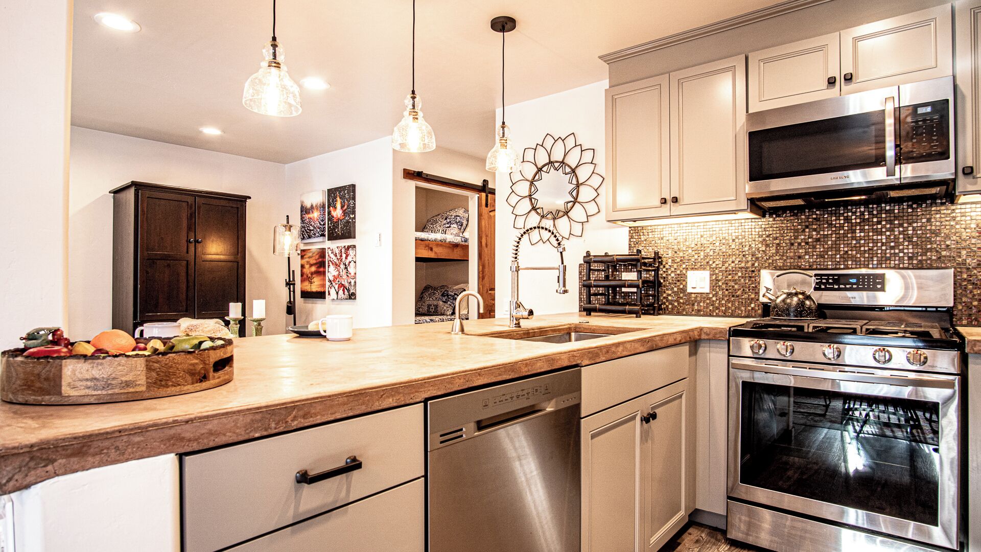 Condo, Multiple Beds, Fireplace, Mountain View (Sun Valley Condo 123) | Private kitchen