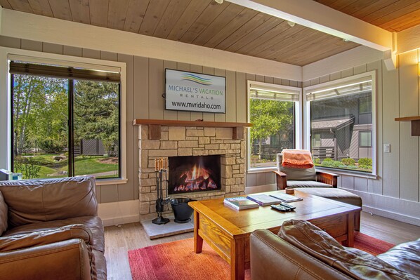 Huoneisto, 2 keskisuurta parisänkyä, patio, vuoristonäköala (Sun Valley Villager Vacation Condo) | Sisätilat